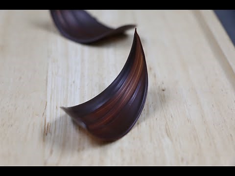 葉っぱの様なチョコ飾りの作り方 How to make chocolate decoration like a leaf