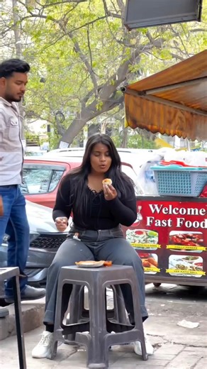 Wait for end 😂😂#shots #comedy #funny #publicreaction