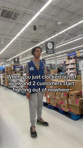 Retail Workers Witness Customer Fight After Clocking Out