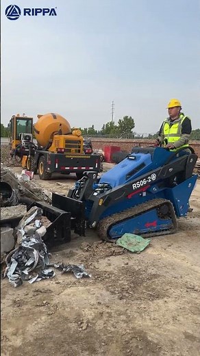 Rippa RS06-2 mini skid steer with the standard Bucket attachment.