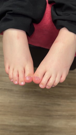 My first pedicure #fyp #nails #gliter