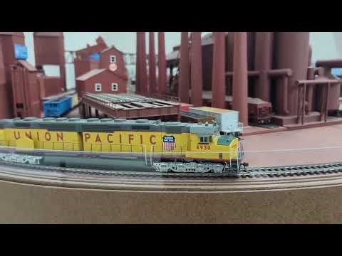 Running my Union Pacific DDA40X