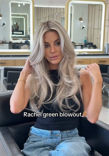 Obsessed! Get @kayla.kellar hair color formula at habiteducation.com and her hair extension wefts at habithairx.com 😍 #hair #hairtok #viral #extensions #rachelgreen
