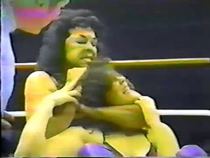 The Fabulous Moolah vs. Penny Marshall, errr, Mitchell, 10-4-1983