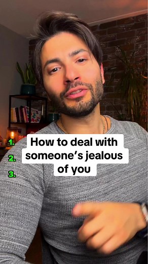 Dealing with Jealousy: Tips from a Psychologist