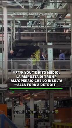 "Difensore dei pedofili", e Trump mostra il dito medio all'operaio della Ford