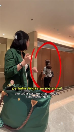 G-Belle Brightening on Instagram: "‼️ PERHATIIN BAIK-BAIK ‼️ Bukan sales bukan trik marketing ❌ Ini MAGIC-nya sabun muka yang ada 5 bahan pencerahnya: ✨ Vitamin C – bantu angkat kusam ✨ Niacinamide – ratain warna kulit & bantu bekas jerawat ✨ Glutathione – boost glow sehat ✨ Alpha Arbutin – bantu samarin noda hitam 🍋 Yuzu Extract – cerah alami & bikin muka fresh Makanya hasilnya real = 1x paka keliatan glowing semriwing ✨ Tapi buat flek hitam dan bekas jerawat = minimal pakai rutin 2 minggu bar