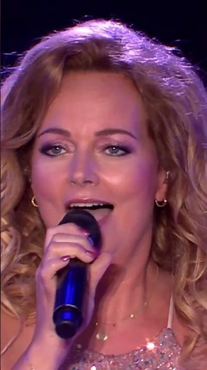 ❤️❤️ CELINE DION!! My Heart Will Go On #shorts - Wendy Kokkelkoren