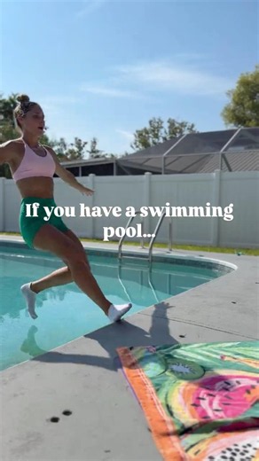 Pool Workout 🏊‍♀️ … because we can do more than just tan 💁🏼‍♀️👙😎 #swimming #pool #vitamind