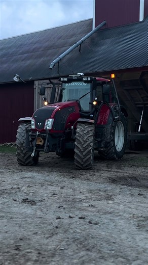 Kan kineserna sluta lyssna på norsk dunk #v8 #svärpåminmammaattjagskalika #d24tic #valtra #valmet