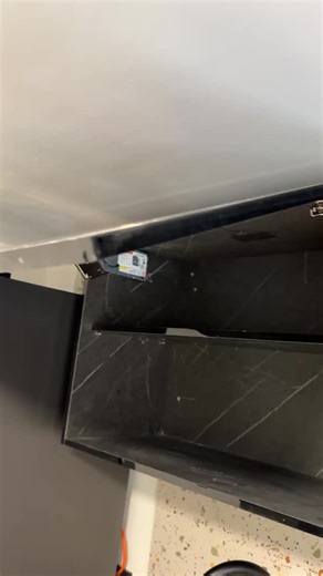 5.1K views · 596 reactions | Instalación de abatibles en alacena de cocina, Aventos HK Top, me ayudó de la plantilla para instalación de frentes, es realmente muy sencillo con la App que contiene los manuales de instalación. #elcarpientero #aventoshktop @blummexico #armadodemuebles #herramientasdeinstalación | El Carpientero | Facebook