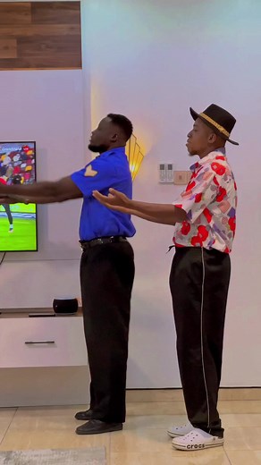 #CapCut What time are you watching this?🤣 #danceglitch #dancemedy #officerglitch