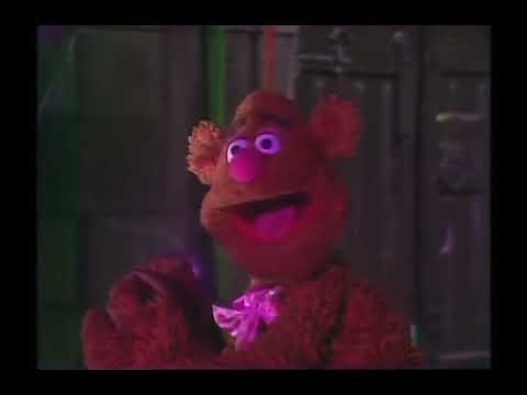 The Muppet Show - 119: Vincent Price - “House of Horrors” (1977) (Part 1)