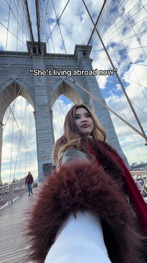 Living Abroad Reality: She's Living Abroad Now