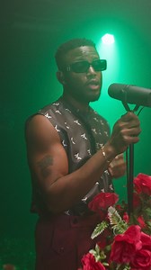 Carry your motor drive am to my house No answer, anybody no collide #Apple🍏 Live Performance is out now! https://www.youtube.com/watch?v=UecsoN2nzjM | Chiké