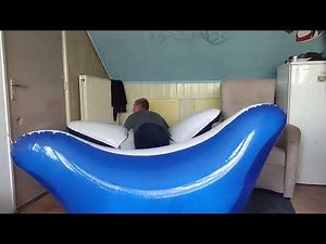 Deflate the inflateble world 3 meter transparant Whale.