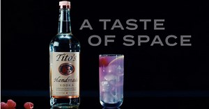 How to Make a Cosmic Color-Changing Cocktail