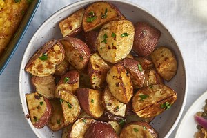 3-Ingredient Garlicky Red Potatoes