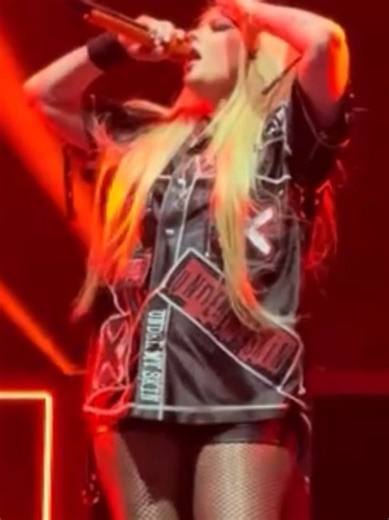 Avril Lavigne's Rockstar Highlights