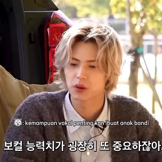 Jooyeon Performs 'Letting Go' by Day6 Live