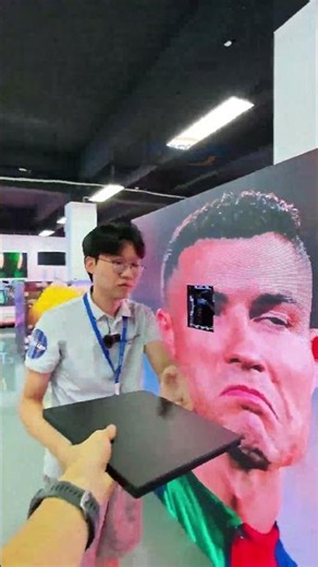 The modular LED screen installation process is demonstrated.#ledscreen #ledvideowall #eagerled