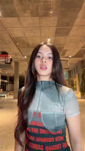 Pretty Girls Walk Like This?