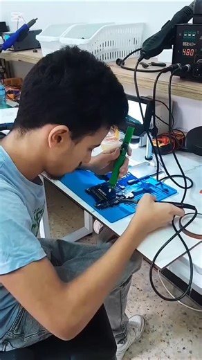 ITM - Institut de formation on Instagram: "Vous voulez apprendre à réparer les ordinateurs portables et transformer cette compétence en vrai métier ? Notre formation Réparation Ordinateur portable est faite pour vous. Au programme : diagnostic des pannes, réparation matérielle, installation système et pratique réelle sur machines. 📅 Démarrage le 09 janvier 2026 🗓️ Formule week-end , idéale pour les professionnels et les étudiants. Formation encadrée par des experts, 100 % pratique, orientée te