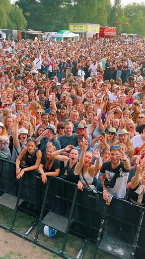 Mit Krücken im Circlepit 🤦🏼‍♂️ ❤️ @Juicy Beats Festival #moshpit #circlepit #schmyt #live