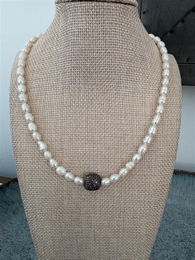 Elegant Pearl Necklace With Pavé Diamond Pendant - Etsy