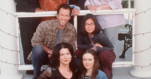 Take a Trip Back to Stars Hollow! See the Cast of ‘Gilmore Girls’ Then and Now