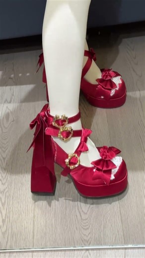 Red Rose-Themed Shoes – Romantic Floral Fashion Footwear