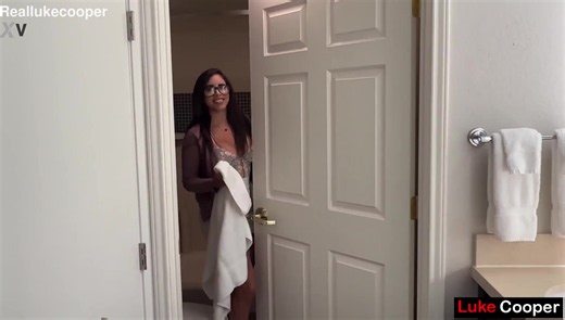 Hot Big Ass Big Boobs Latina Secretary Fucks Boss