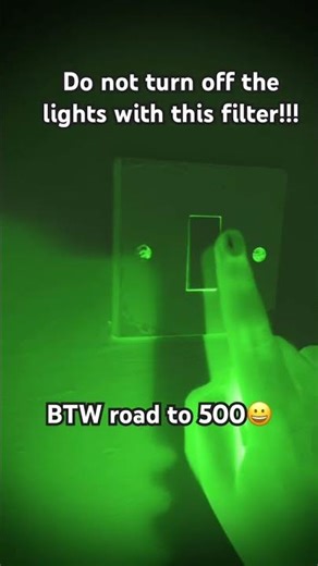 Don’t turn off lights with this filter😳#filters #likeandsubscribe #smallyoutuber