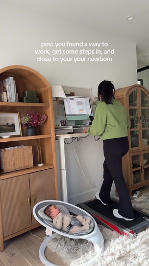 Mastering Mom Life: Balancing Work and Parenting at Home