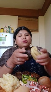 Almorzando un rico laphin con toda mi familia😋👌#ecuador #peru #EEUU #colombia #peru #mexico #bolivia #cocina #reels #viral | Soynildapoma