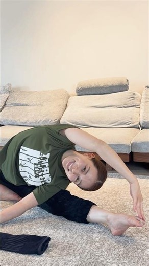 誰でも簡単に体側ストレッチができるようになる方法 #ストレッチ #田中理恵
