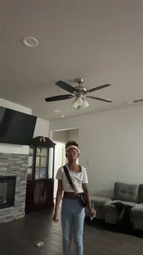 chloehaley84 (@chloe.haley0)’s videos with Million dollar baby - Tommy Richman