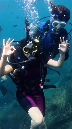 𝕊𝕚𝕝𝕡𝕒🖤 on Instagram: "First time scuba diving and here’s everything you need to know 🤿🐠👇🏻 •You don’t even need to know swimming — just breathe slow, relax, and enjoy the view. •We booked the Scuba diving with @murdeshwaradventures , and they made the whole experience super safe and beginner-friendly. If you’ve ever wanted to explore underwater, this is your sign 🌊🐟 #scuba #diving #underwater"