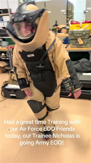 Collaborative Army EOD Training with Air Force Friends