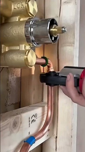 Tutorial on installing copper pipes using measuring tools and screwdrivers for tightness #popular