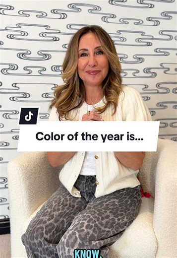 Is it a color? Is it a vibe? Is it just… white? Pantone’s 2026 Color of the Year is Cloud Dancer. It’s subtle, it’s calm, it’s quiet. Very much not shouting for attention. In my latest post on my blog, I share my honest take, how it fits into the bigger style conversation right now, and what to do if you’re craving something with a little more personality! Thoughts? Be nice. Or don’t. 😌👇 @GOOD AMERICAN @FRAME BRAND @Inez Shoes @ATM Collection @THATCH