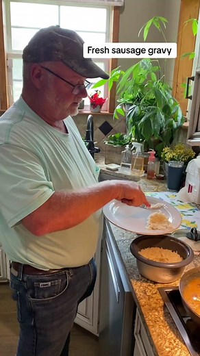 Delicious Deer Sausage Gravy Recipe