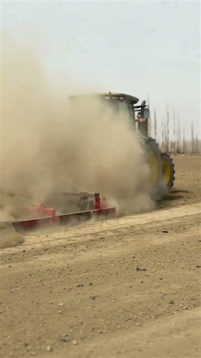 Revolutionize Farming: High-Horsepower Tractor Showcase