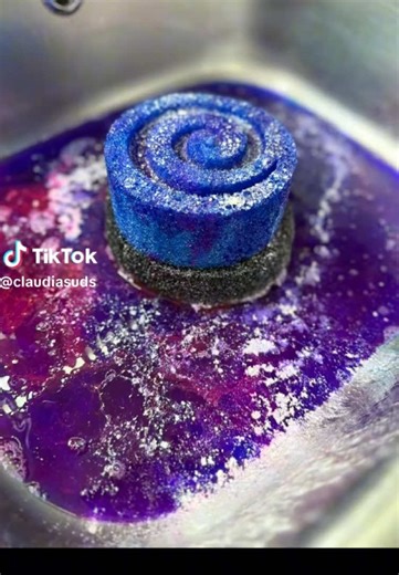 Stunning Galaxy Combo: Satisfying One-Handed Squeezes