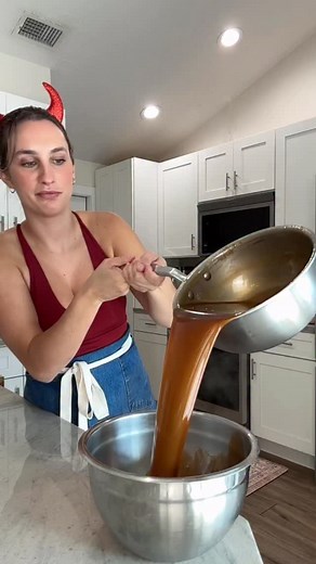 89K views · 24K reactions | A moment for the caramel and chocolate ganache ‍ should I finally do a tutorial 凉 | Mack's Macs Bakery | Facebook