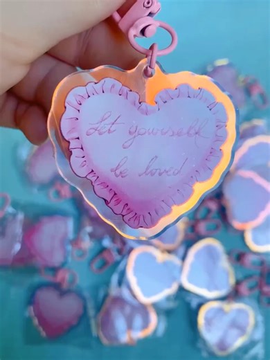 ✨Pretties keychain ever!✨