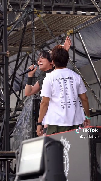 ツキミソウ歌った動画も載せときます。笑 西川さんご本人から伝説の衣装を借りてイナズマで歌いました。 HOT LIMITを歌った後に(前回の投稿を見てください)ツキミソウを歌ってとのことで急遽アカペラで歌いました😂 #tmrevolution #ツキミソウ #novelbright #西川貴教 #竹中雄大
