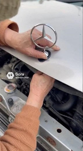 ボンネットマスコットていうんやて！初めて知ったわ。#ボンネット #マスコット #ベンツ #mercedes #ai