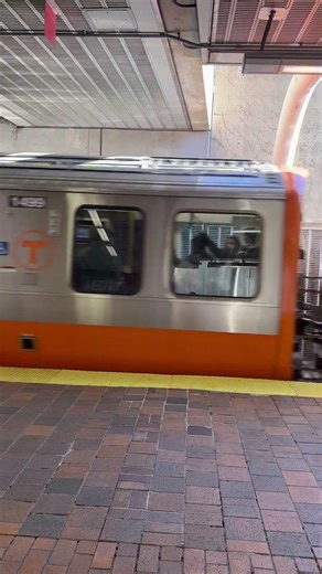 Boston Orange Line to Oak Grove at Roxbury Crossing #subwaytrain #orangeline