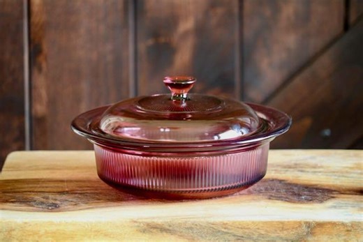 Vintage Corningware Visions Casserole Dish, Retro Kitchenalia, 1 Qt Round Glass Cranberry Bowl W/ Lid, Collector Gift, Range Top to Freezer - Etsy